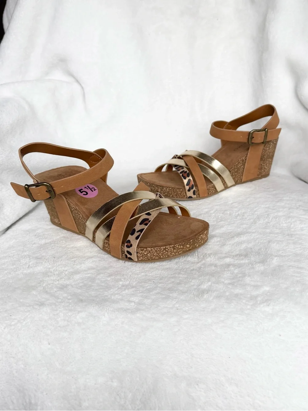 Andiamo Women’s Tan Wedge Sandals with Gold and Leopard Accents Size 5.5 New